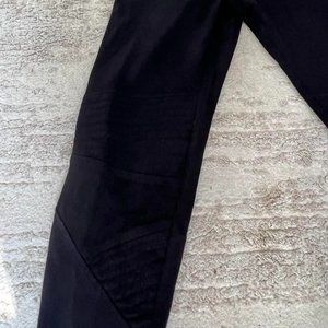 OLIVACEOUS LEGGINGS